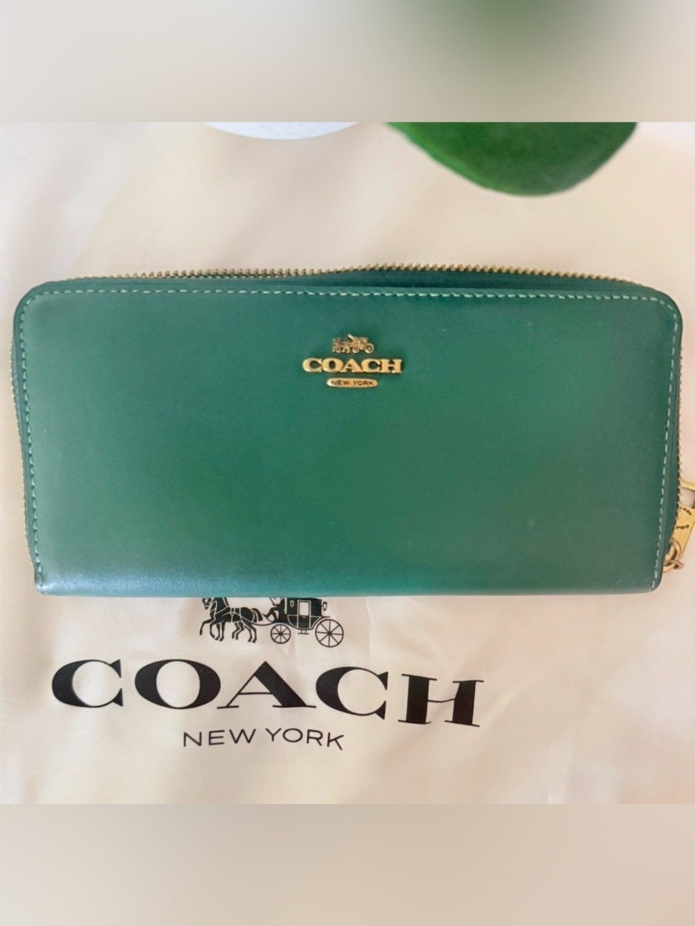 Coach Green Leather Zip Wallet with Gold Logo